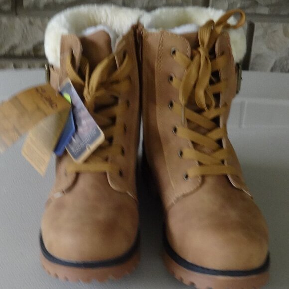 LAMO APRES women's boots size 8, tan, side zip, lace up, faux fur lining insole - Picture 4 of 15